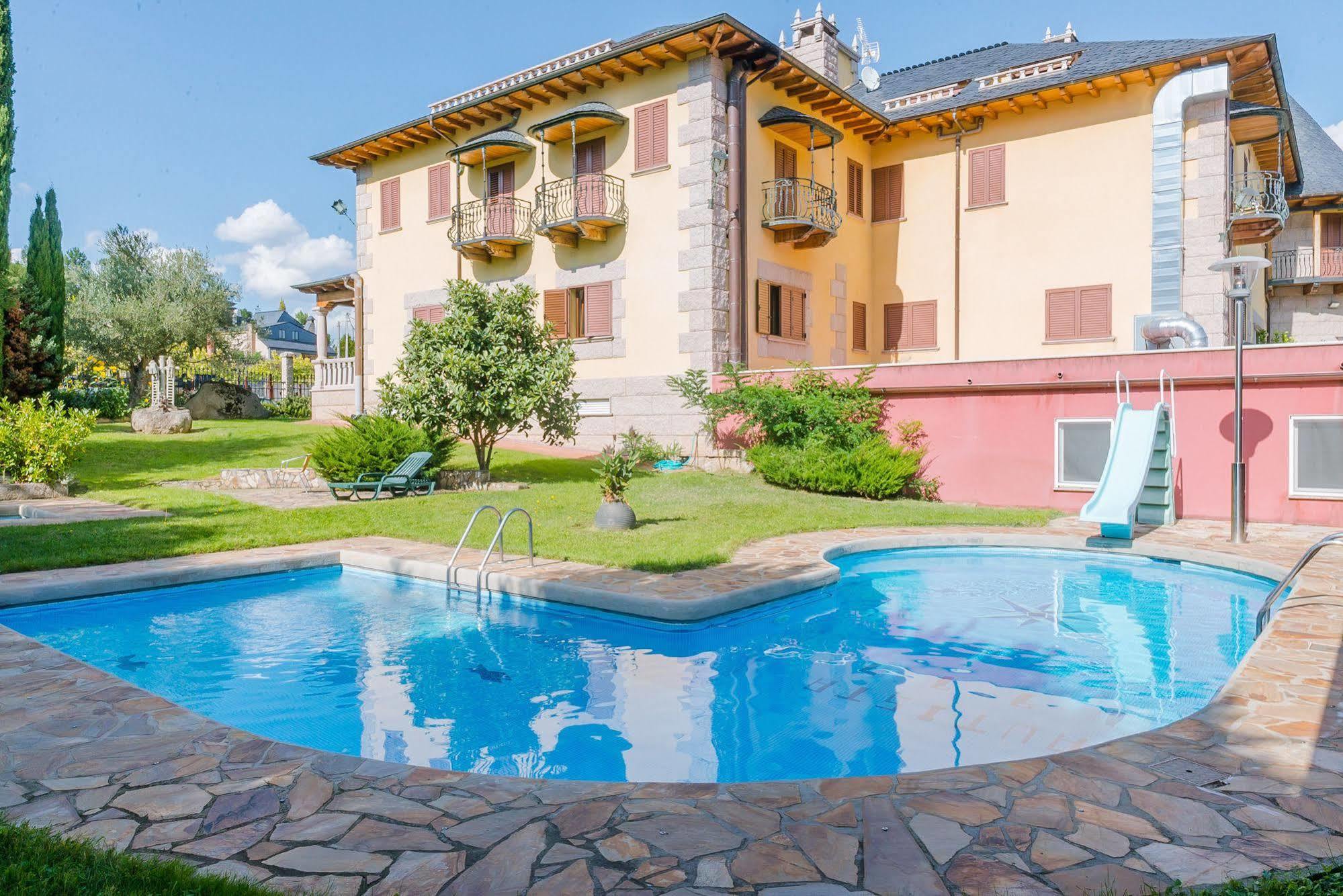 Complejo Hostelero Paladium Villamartín Екстериор снимка